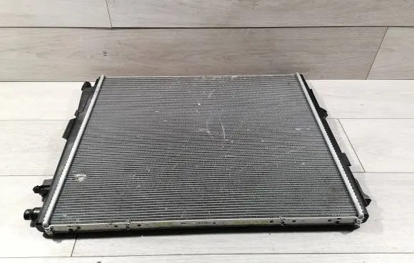 BMW 3 G20 G21 Coolant radiator 8666811