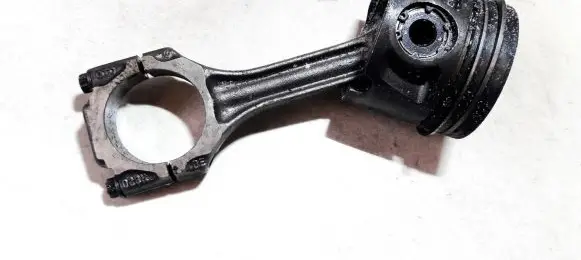 Audi A4 S4 B5 8D Piston with connecting rod 028h