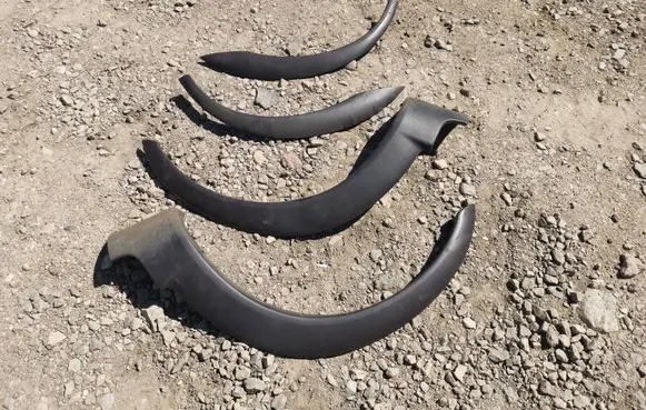 Volvo XC70 Fender trim (molding) 30678043 9190877 8620128