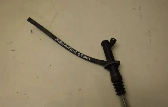 Renault Megane III Clutch slave cylinder 