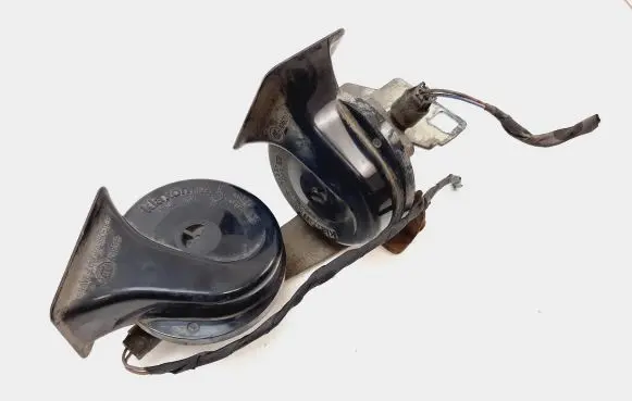 BMW 5 E60 E61 Horn signal 0092018 A046313