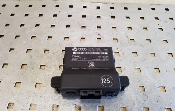 Volkswagen PASSAT B6 Other control units/modules 3C0907530E