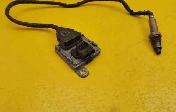 Mercedes-Benz E W213 Lambda probe sensor A0009058111