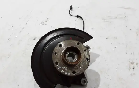 Renault Arkana Front wheel hub 8200881829