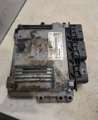 Ford Fiesta Engine control unit/module 0281018993 BV212A650ACC
