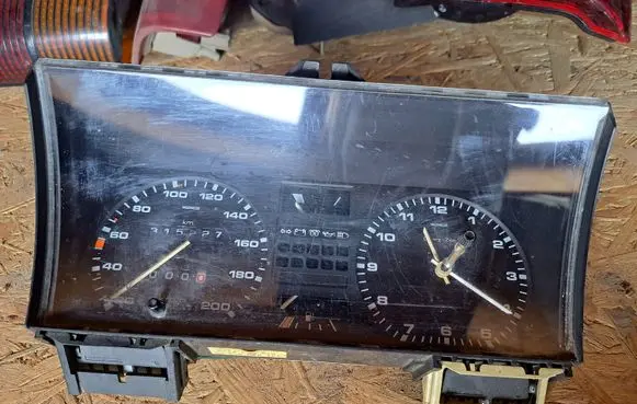 Volkswagen Golf II Speedometer (instrument cluster) 191919033FG 6160432129 191919059