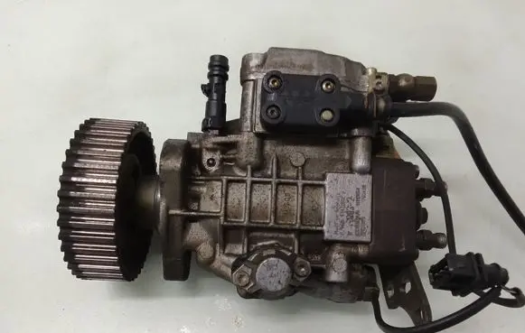 Renault Megane I Fuel injection high pressure pump 8200061475