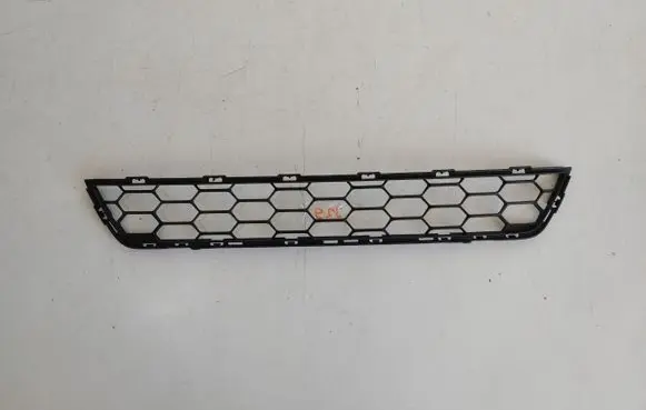 Volvo V40 Cross country Front bumper lower grill 31290945