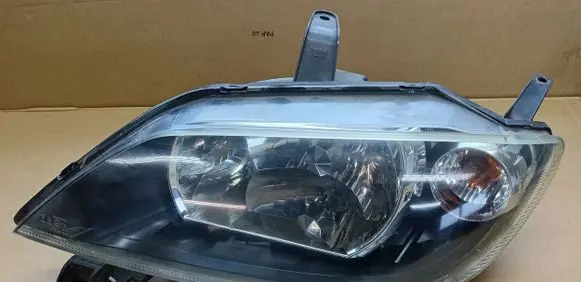 Mazda 2 Headlight/headlamp