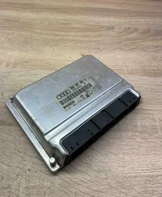 Audi A4 S4 B5 8D Engine control unit/module ECU 8D0907401H 0281001834