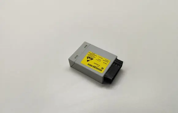 BMW 5 E60 E61 Center console control module 9183233 28137346 918323301