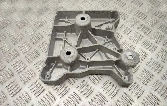 Battery tray