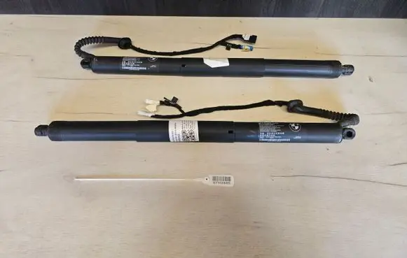BMW X5 F15 Tailgate/trunk strut/damper 7449810