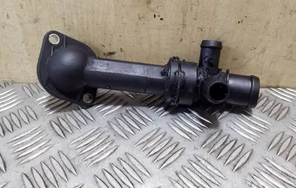 Engine coolant pipe/hose