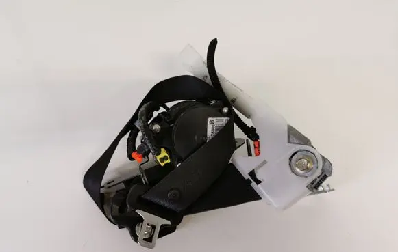 Nissan Leaf II (ZE1) Front seatbelt 638264901F