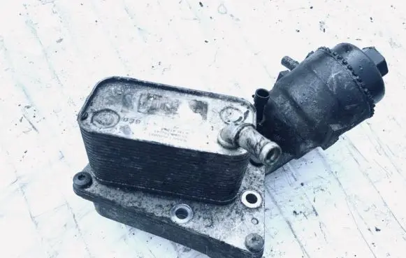 Opel Vectra C Oil filter cover 5989070241 ktm47040