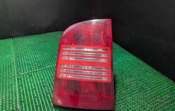 Skoda Octavia Mk1 (1U) Rear/tail lights 1U9945095B 1U9945111B