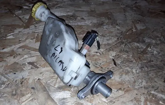 Citroen C3 Picasso Master brake cylinder 32069745