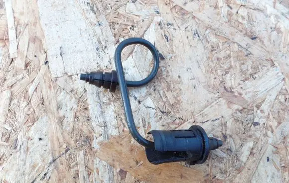 Opel Corsa D Clutch pipe/line 90522036