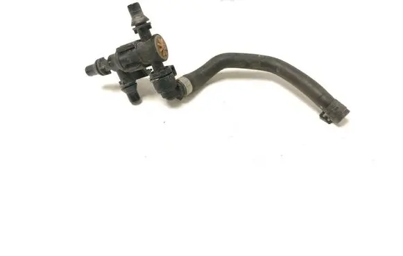 Mercedes-Benz C W205 Valve A0005061000