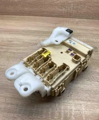Toyota Auris 150 Comfort/convenience module 8922102331 8273012X70A