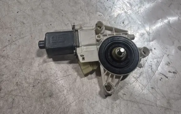 Mercedes-Benz R W251 Front door window regulator motor A2518200842 0130822272