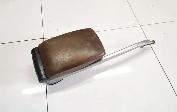 Volvo XC70 Armrest 