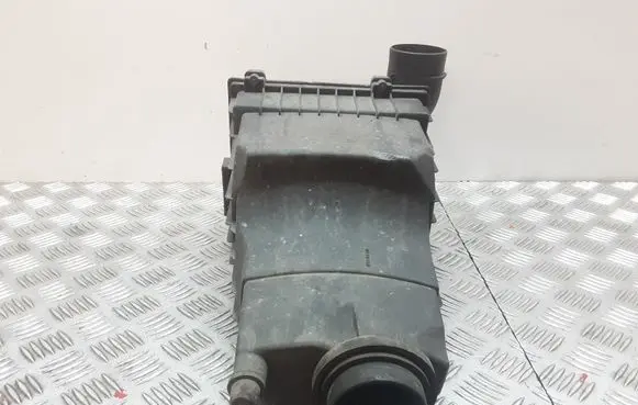 Citroen Xsara Air filter box 9634107080