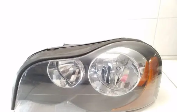 Volvo XC90 Headlight/headlamp 31111188
