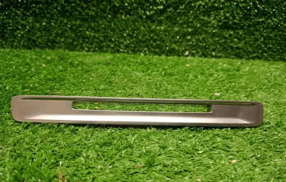 Volvo XC60 Radio/GPS head unit trim 30755359