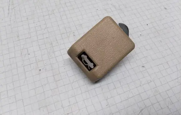 Mitsubishi Galant Engine bonnet (hood) release handle
