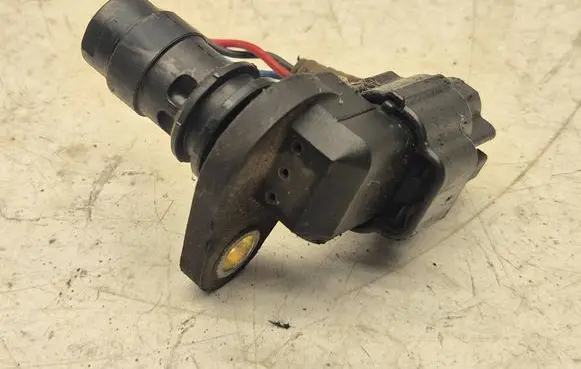 Volvo S80 Camshaft position sensor 8627354