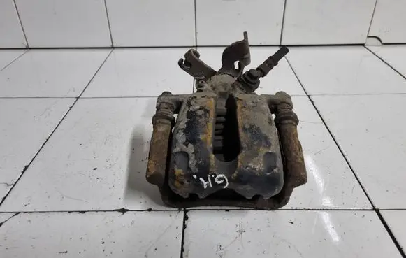 Opel Insignia A Rear brake caliper