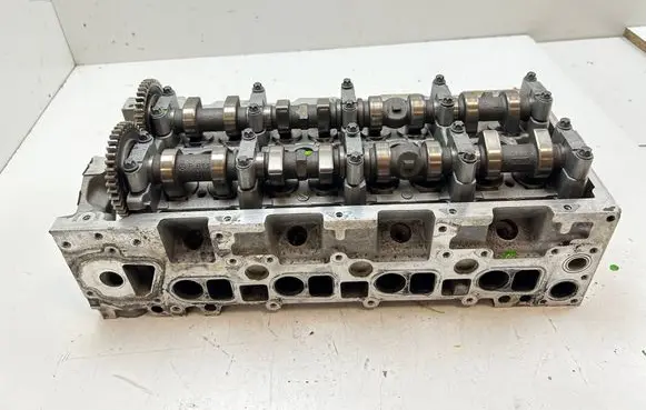 Mercedes-Benz Sprinter W906 Engine head R6110160504