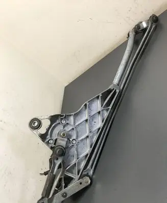 Audi A8 S8 D3 4E Front wiper linkage and motor