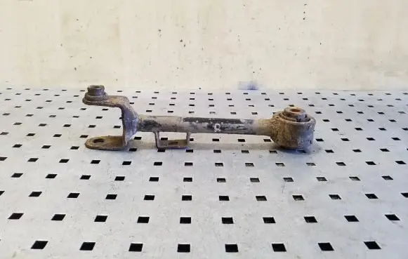 Honda CR-V Rear control arm