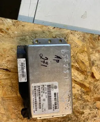 Volkswagen PASSAT B5.5 Gearbox control unit/module 8D0927156DQ