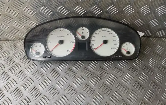 Peugeot 607 Speedometer (instrument cluster) 9639118780