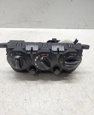 Mercedes-Benz A W168 Climate control unit 1688302085