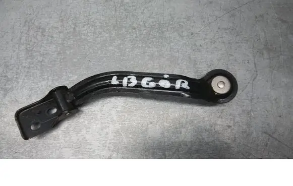 Citroen Berlingo Fender mounting bracket 