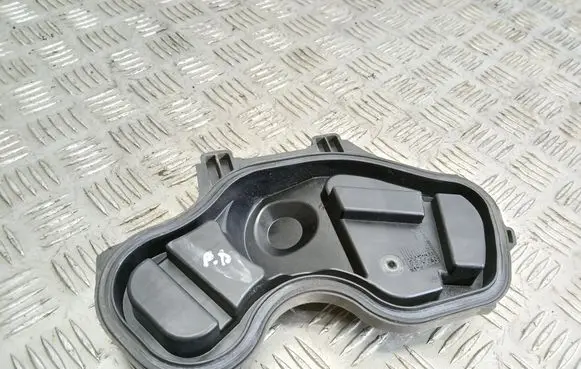 BMW 1 E82 E88 Headlight/headlamp dust cover 6924494
