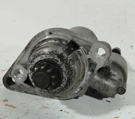 Volkswagen Touran I Starter motor 02Z911023E 0001121408