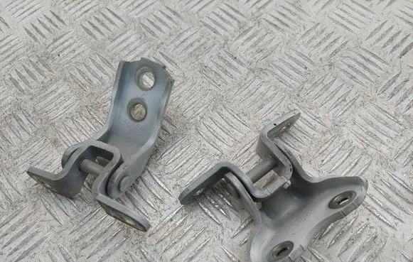 Front door hinge set