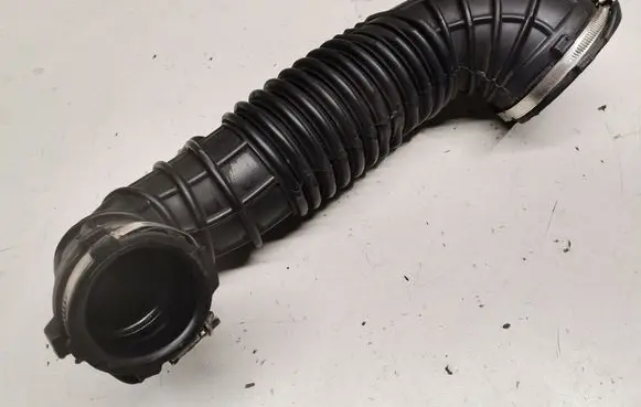 Audi Q5 SQ5 Intercooler hose/pipe 03G129629D