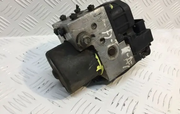 Nissan Almera Tino ABS Pump 476604U101