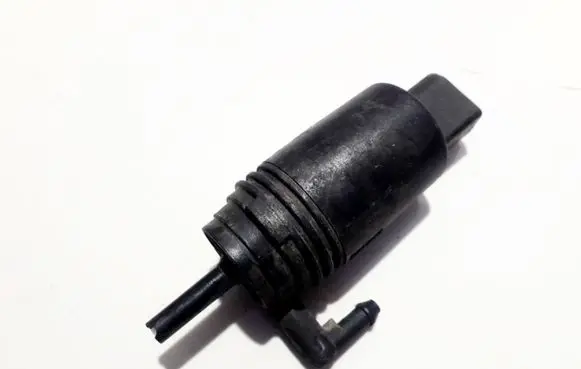 BMW 5 E39 Windscreen/windshield washer pump 67128377612 23557610
