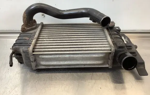 Toyota Yaris Intercooler radiator 0N020 JD1270000620