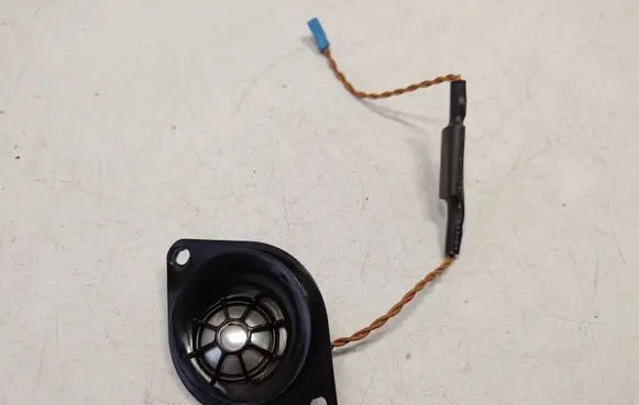 BMW 5 F10 F11 Parcel shelf speaker 65139184795