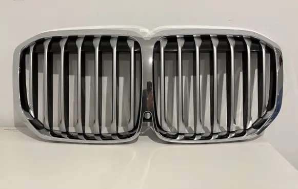 BMW X7 G07 Front bumper upper radiator grill 8094566