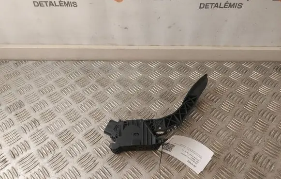Volkswagen PASSAT B8 Accelerator throttle pedal 5Q2723503F